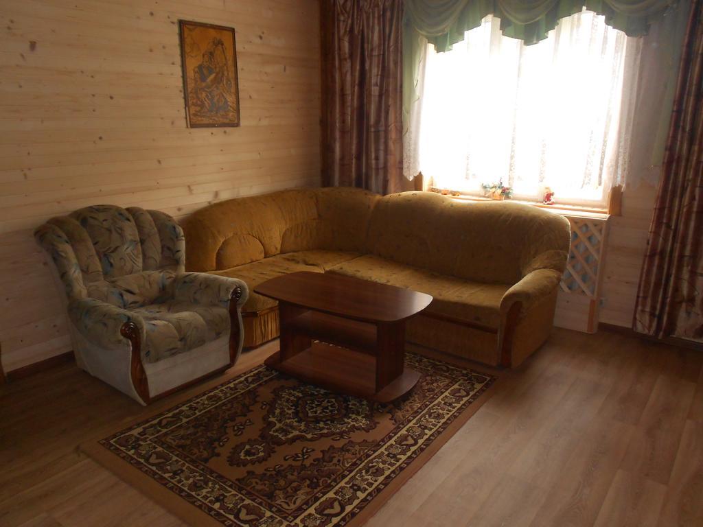 Sadyba Karpatskyi Vedmid Kosiv Esterno foto